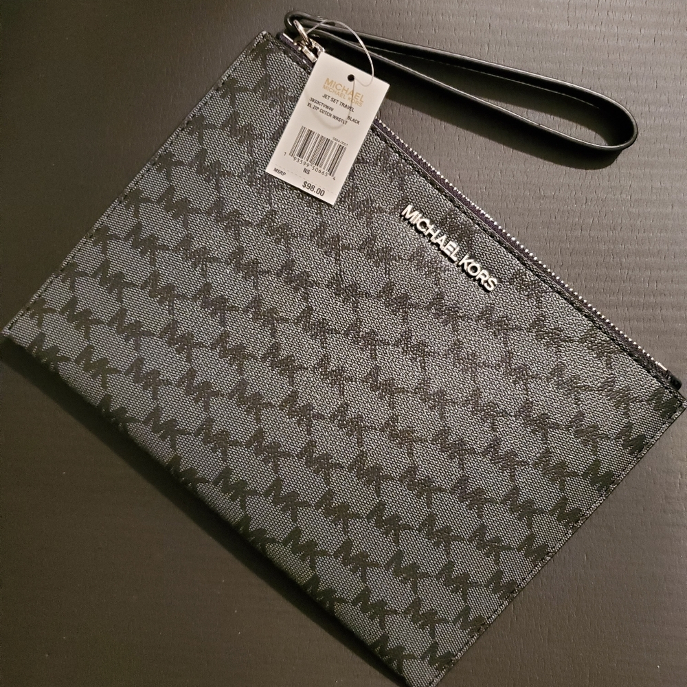 Michael Kors Jet Set Travel Clutch Wristlet